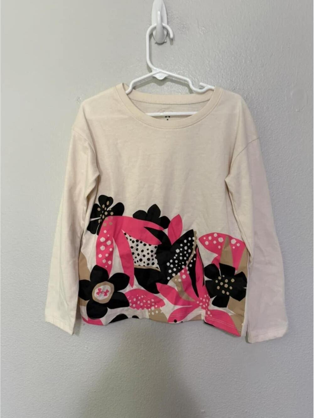 Under armour youth size 6 long sleeve NWOT
